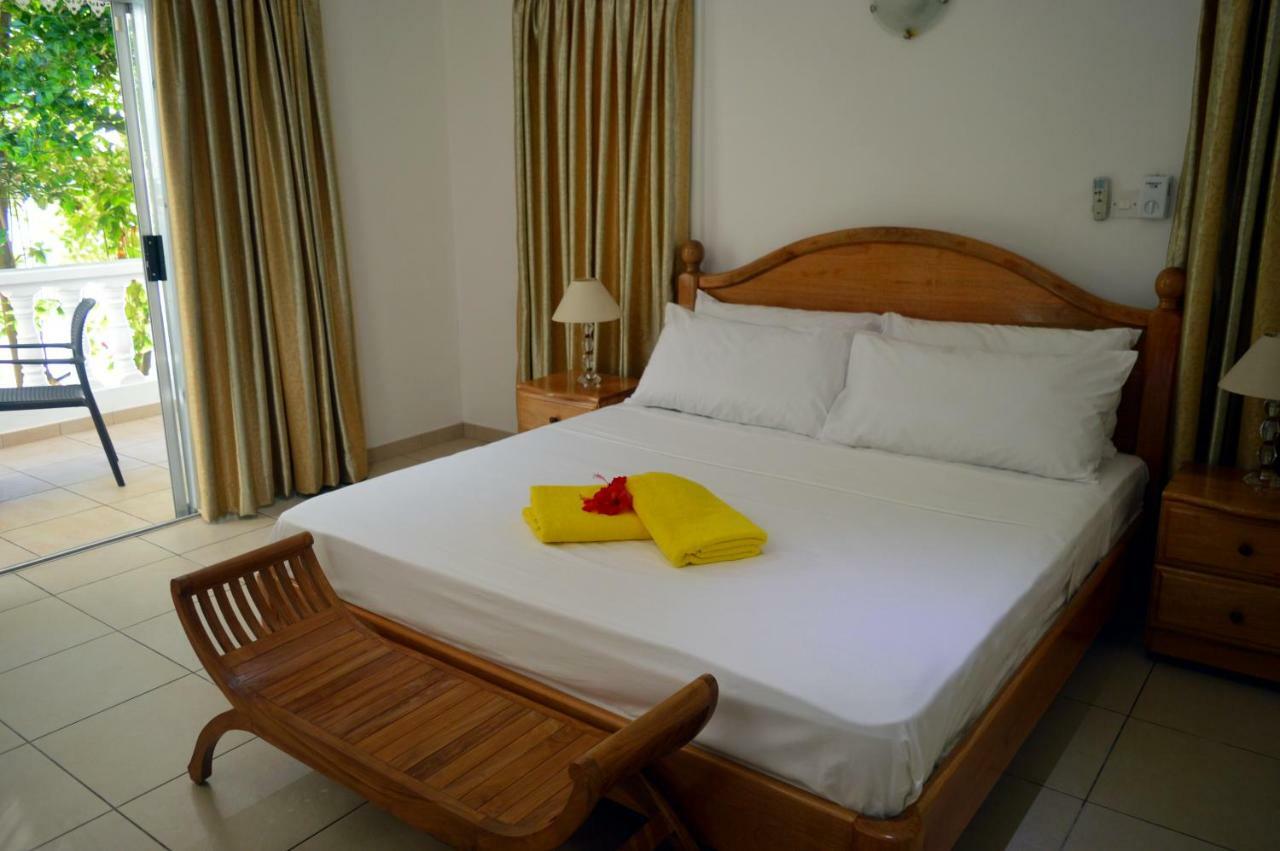 Sundown Beach Villa Glacis  ภายนอก รูปภาพ