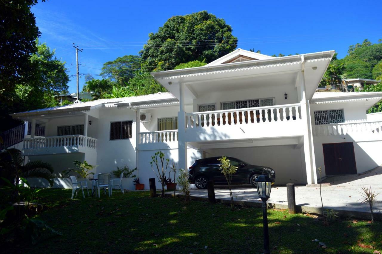 Sundown Beach Villa Glacis  ภายนอก รูปภาพ