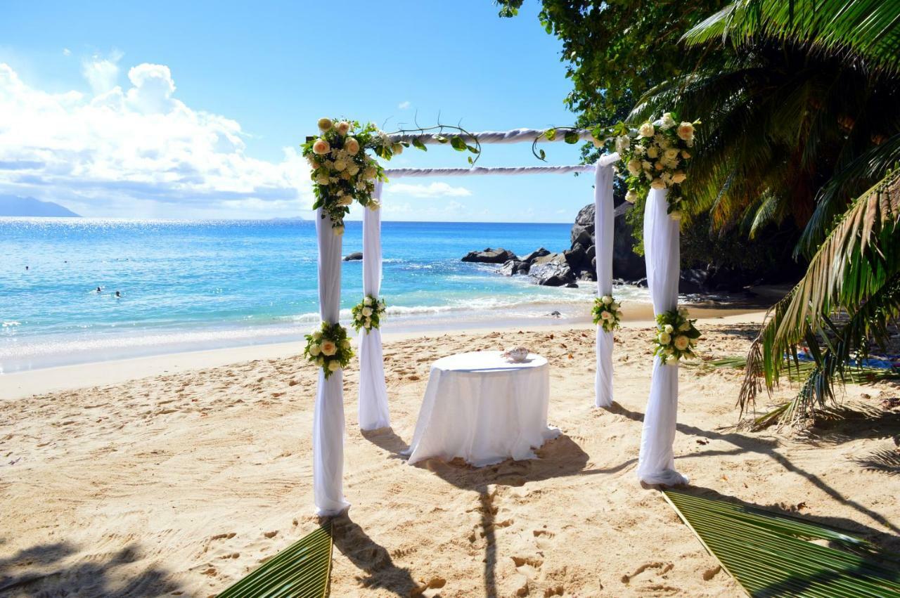 Sundown Beach Villa Glacis  ภายนอก รูปภาพ