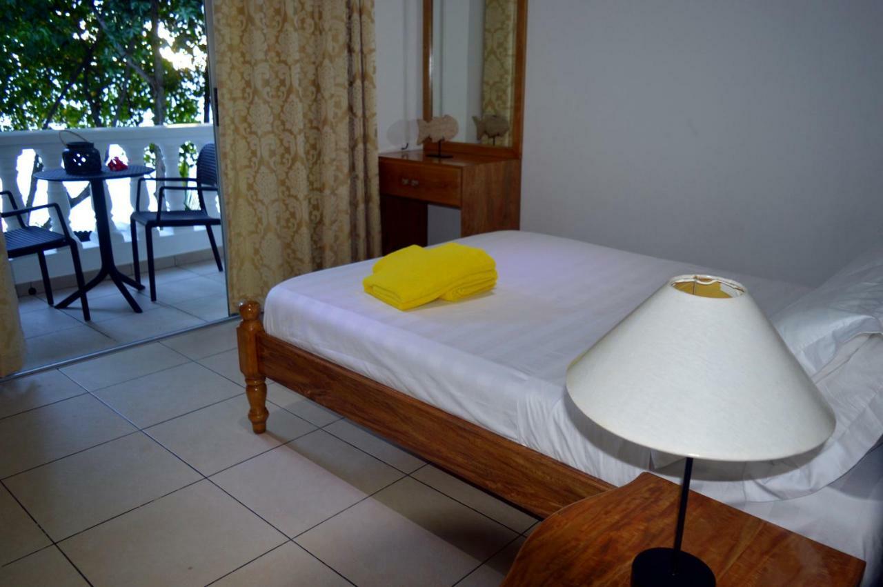 Sundown Beach Villa Glacis  ภายนอก รูปภาพ