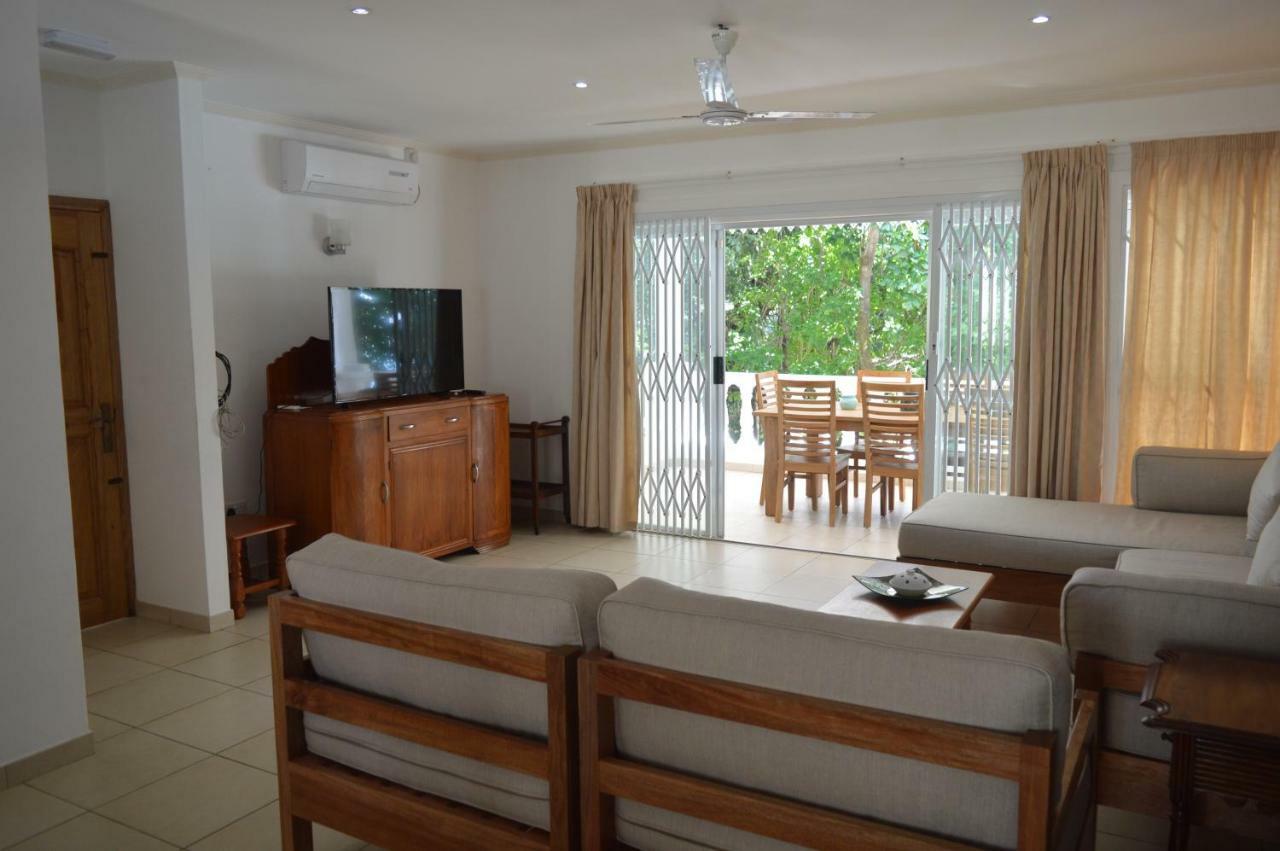 Sundown Beach Villa Glacis  ภายนอก รูปภาพ